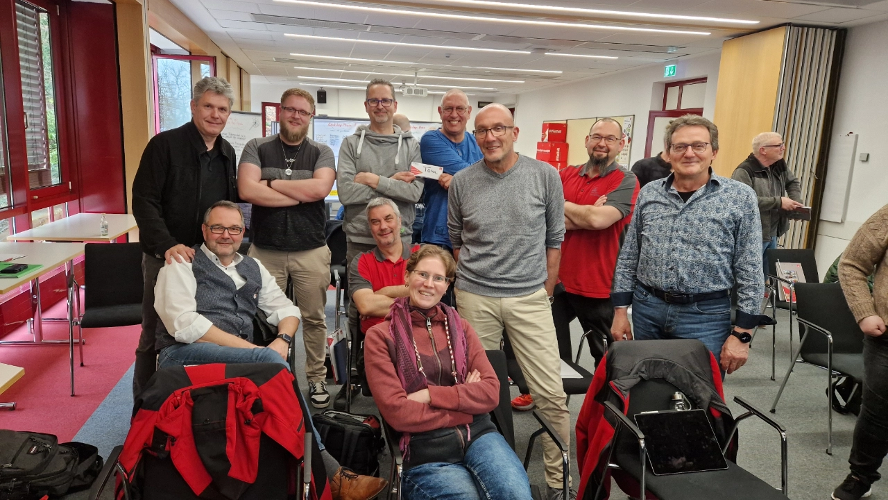 Gruppenbild der Teilnehmenden.