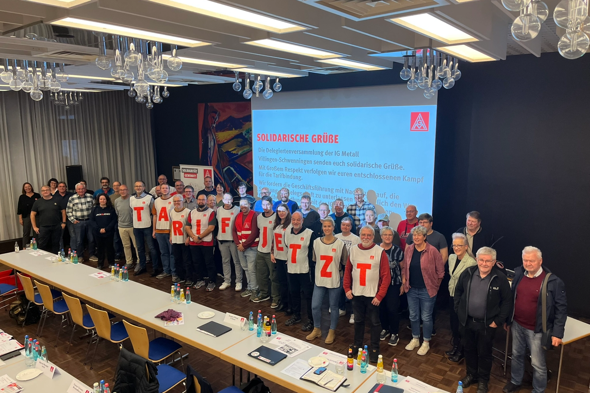 Solidarbild unserer Mitglieder mit einem Betrieb, der sich im Streik befindet.