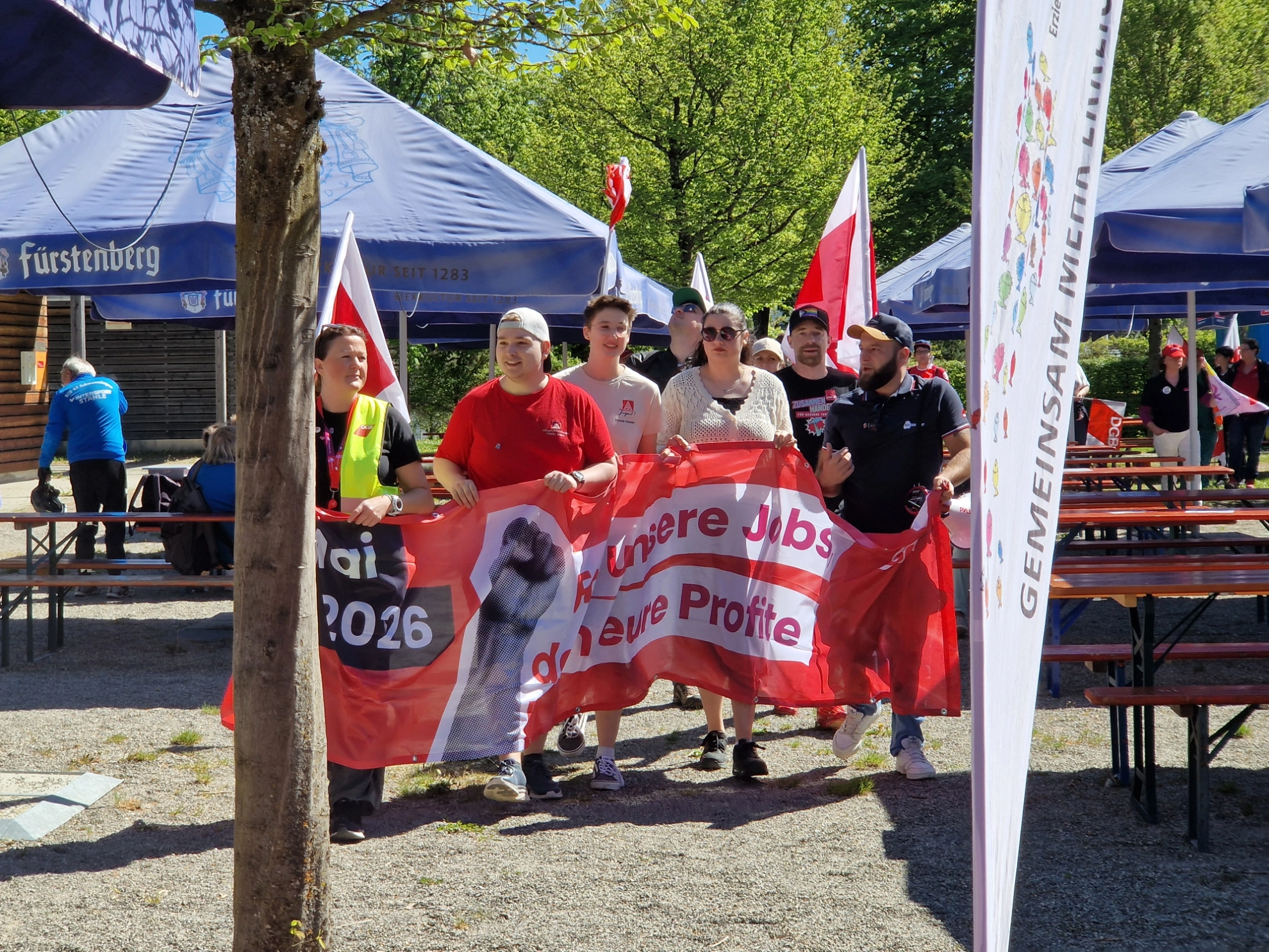 Das Bild zeigt den Einzug der Demo auf der Möglingshöhe in Schwenningen.