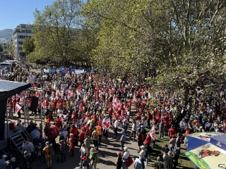 Das Bild zeigt die Teilnehmer des Aktionstags in Freiburg.